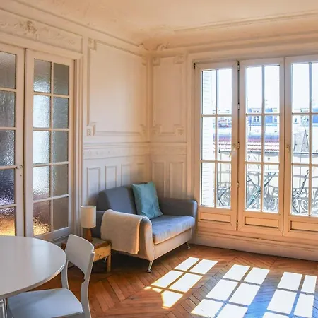 Apartment Oberkampf *